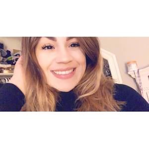 Meet your Posher, Adriana